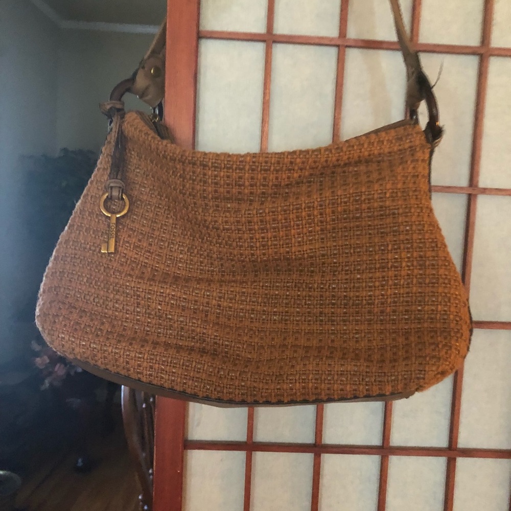 Small fossil purse